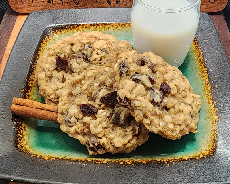 Oatmeal Raisin Cookies - 1 Dozen — Feasts & Fare
